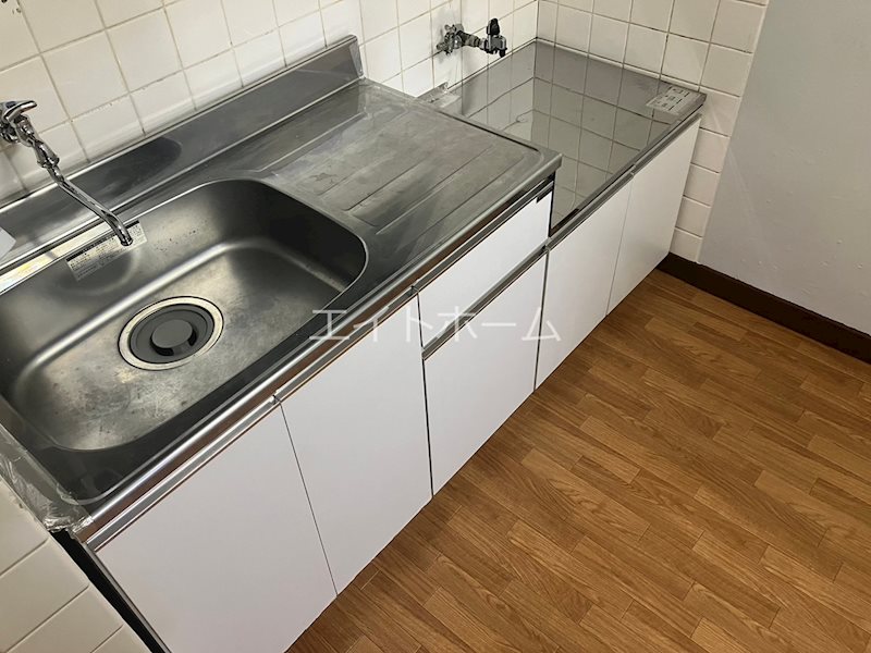 �����s�����q�s���쒬�̃}���V�����̃L�b�`��