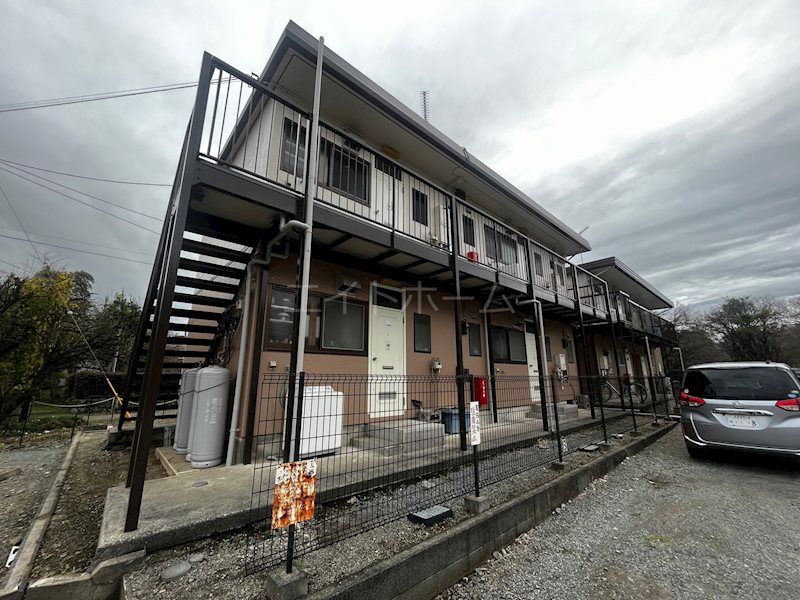 �����s�����q�s��������965-1�̃A�p�[�g�̌����O��