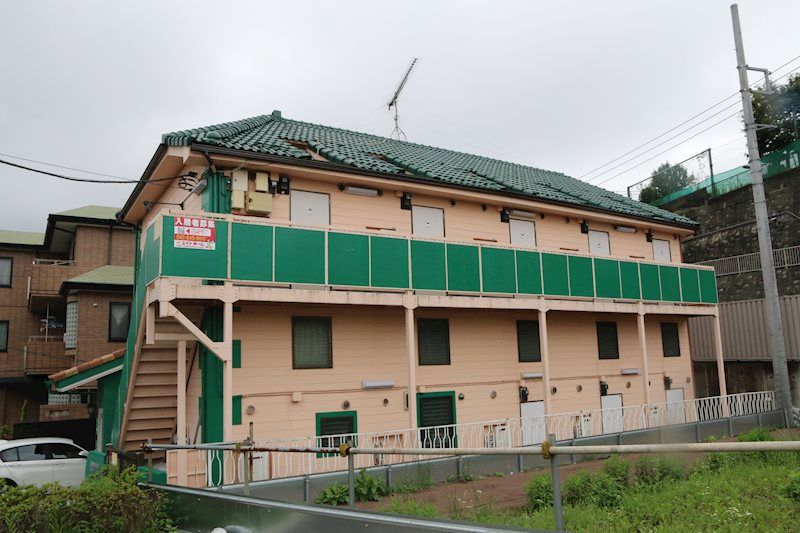 �����s�����q�s�Β�361-5�̃A�p�[�g�̌����O��