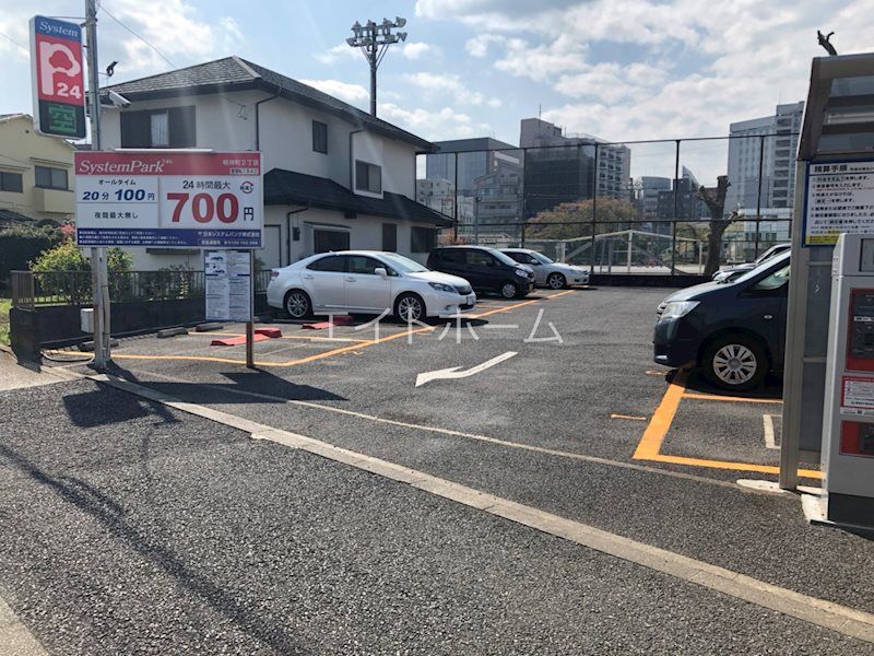 �����s�����q�s���_���Q���ڂ̒��ԏ�̌����O��