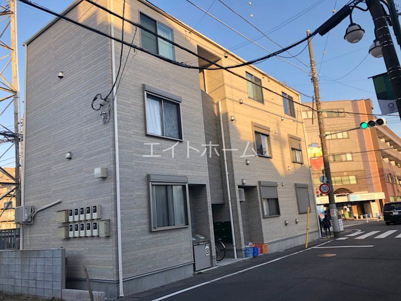 �����s�����q�s�q�����P���ڂ̃A�p�[�g�̌����O��