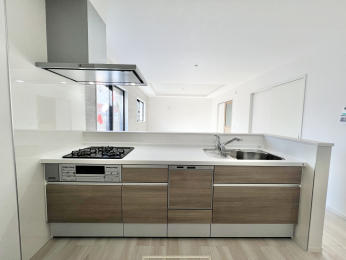 �����s�����q�s�Β��̐V�z��ˌ��ẴL�b�`��