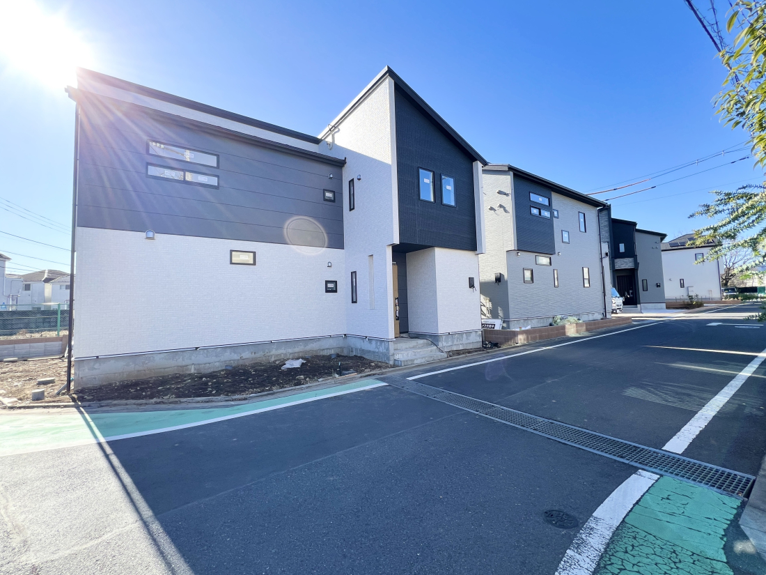 �����s�����q�s�茴���̐V�z��ˌ��Ă̑O�ʓ��H�܂ތ��n�ʐ^