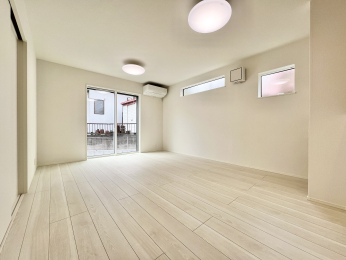 �����s�����q�s�茴���̐V�z��ˌ��Ẵ��r���O