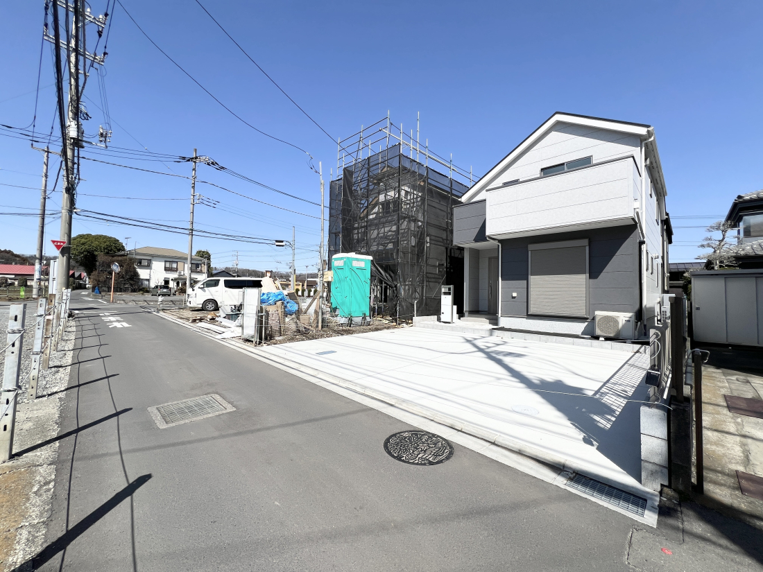 �����s�����q�s��y�����̐V�z��ˌ��Ă̑O�ʓ��H�܂ތ��n�ʐ^