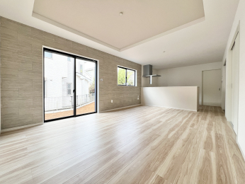 �����s�����q�s�ŉz���̐V�z��ˌ��Ẵ��r���O