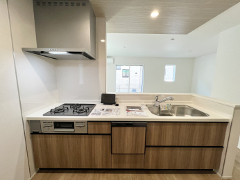 �����s�����q�s������̐V�z��ˌ��ẴL�b�`��