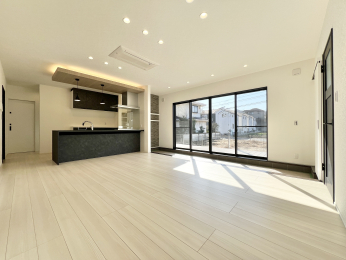 �����s�����q�s���{���̐V�z��ˌ��Ẵ��r���O