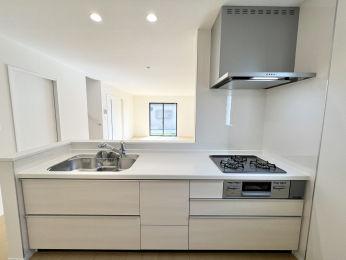 �����s�����q�s���c���̐V�z��ˌ��ẴL�b�`��