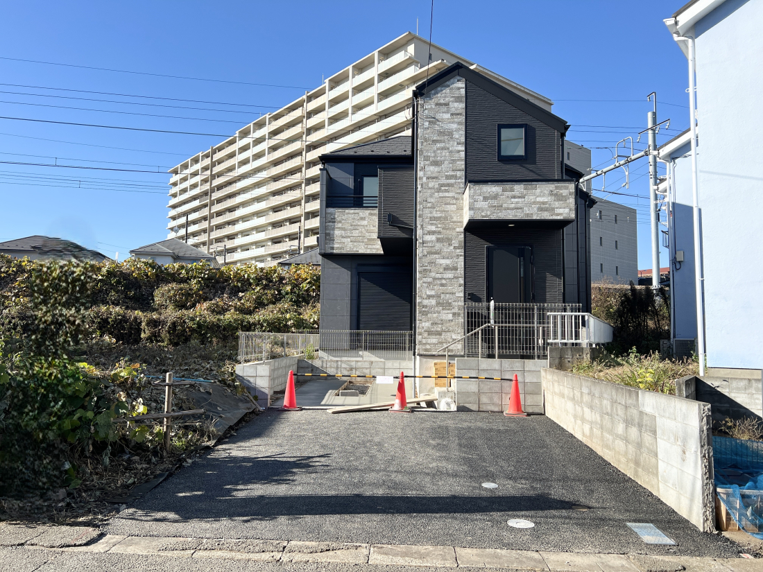 �����s�����q�s�q����1���ڂ̐V�z��ˌ��Ă̌��n�O�ώʐ^