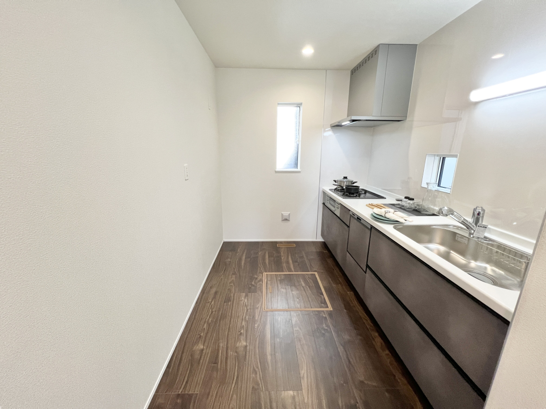 �����s�����q�s�U�c��2���ڂ̐V�z��ˌ��ẴL�b�`��