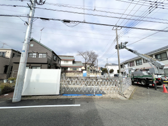 �����s�����q�s�R�c���̐V�z��ˌ��Ă̑O�ʓ��H�܂ތ��n�ʐ^