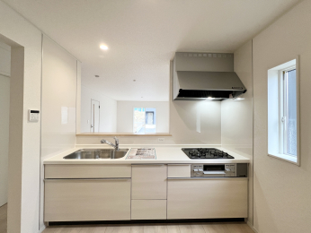 �����s�����q�s�������q��2���ڂ̐V�z��ˌ��Ẵ��r���O