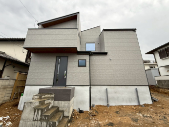 �����s�����q�s�߂����3���ڂ̐V�z��ˌ��Ă̌��n�O�ώʐ^