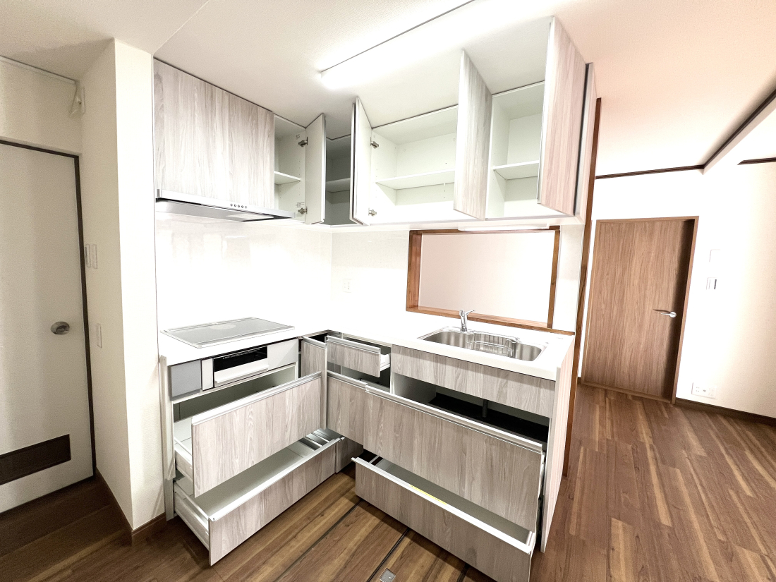 �����s�����q�s�쒬�̒��È�ˌ��ẴL�b�`��