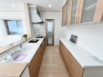 �����s�����q�s��J���̒��È�ˌ��ẴL�b�`��