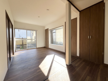 �����s�����q�s�쒬�̒��È�ˌ��Ẵ��r���O