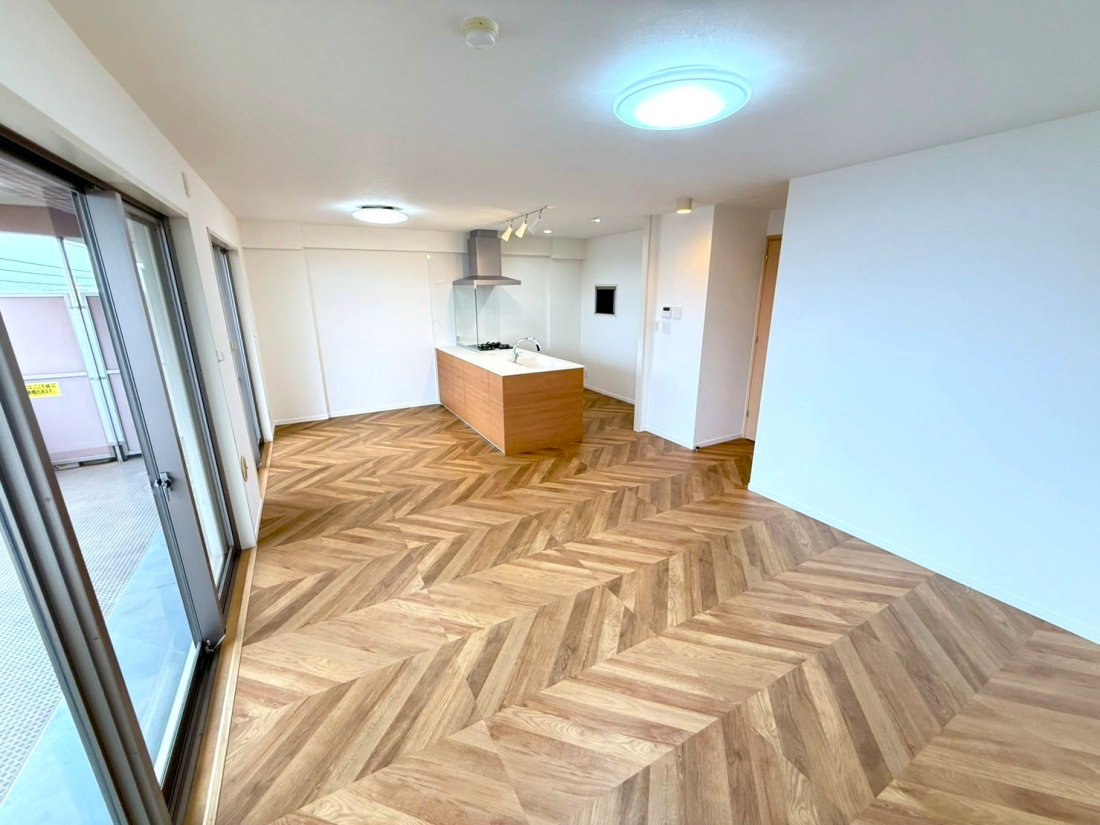 �����s�����q�s���c���̒��Ã}���V�����̃��r���O