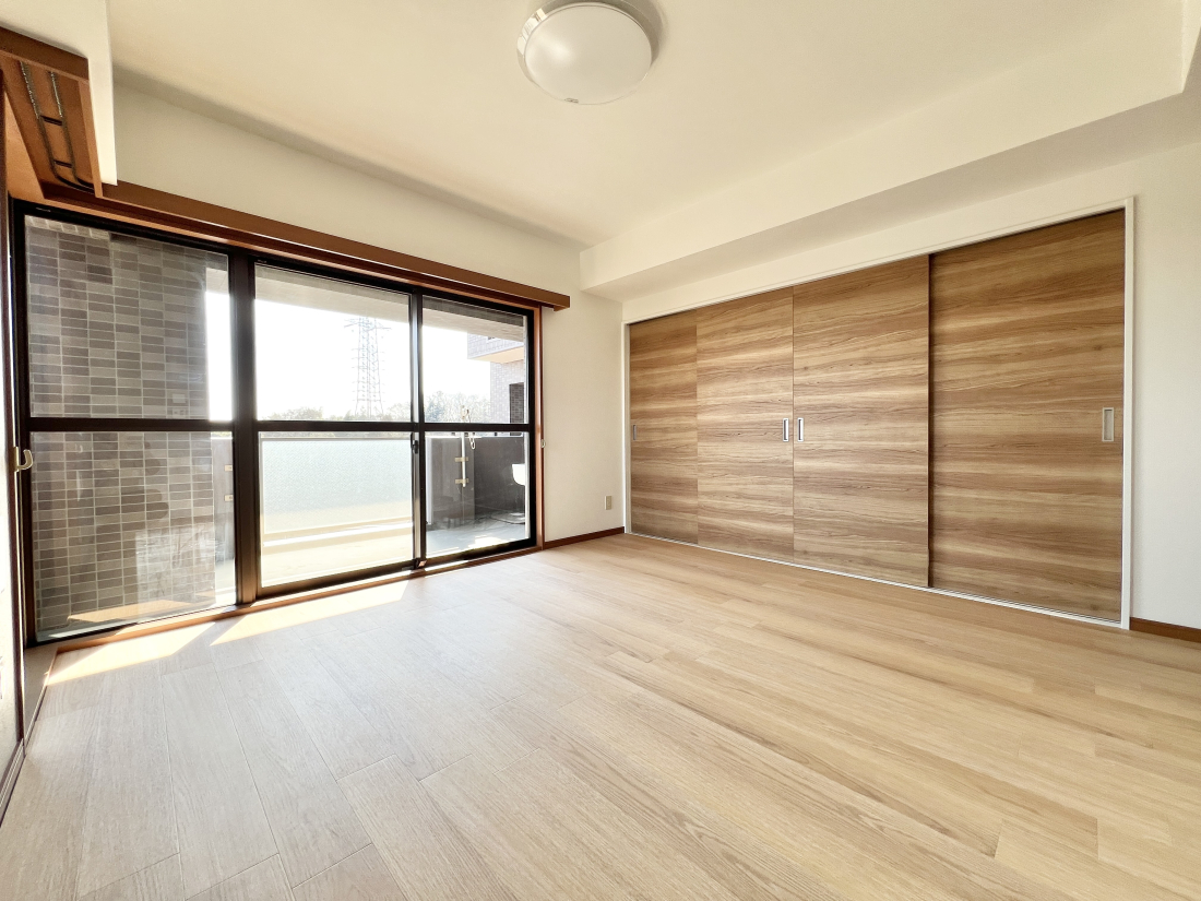 �����s�����q�s������̒��Ã}���V�����̃��r���O