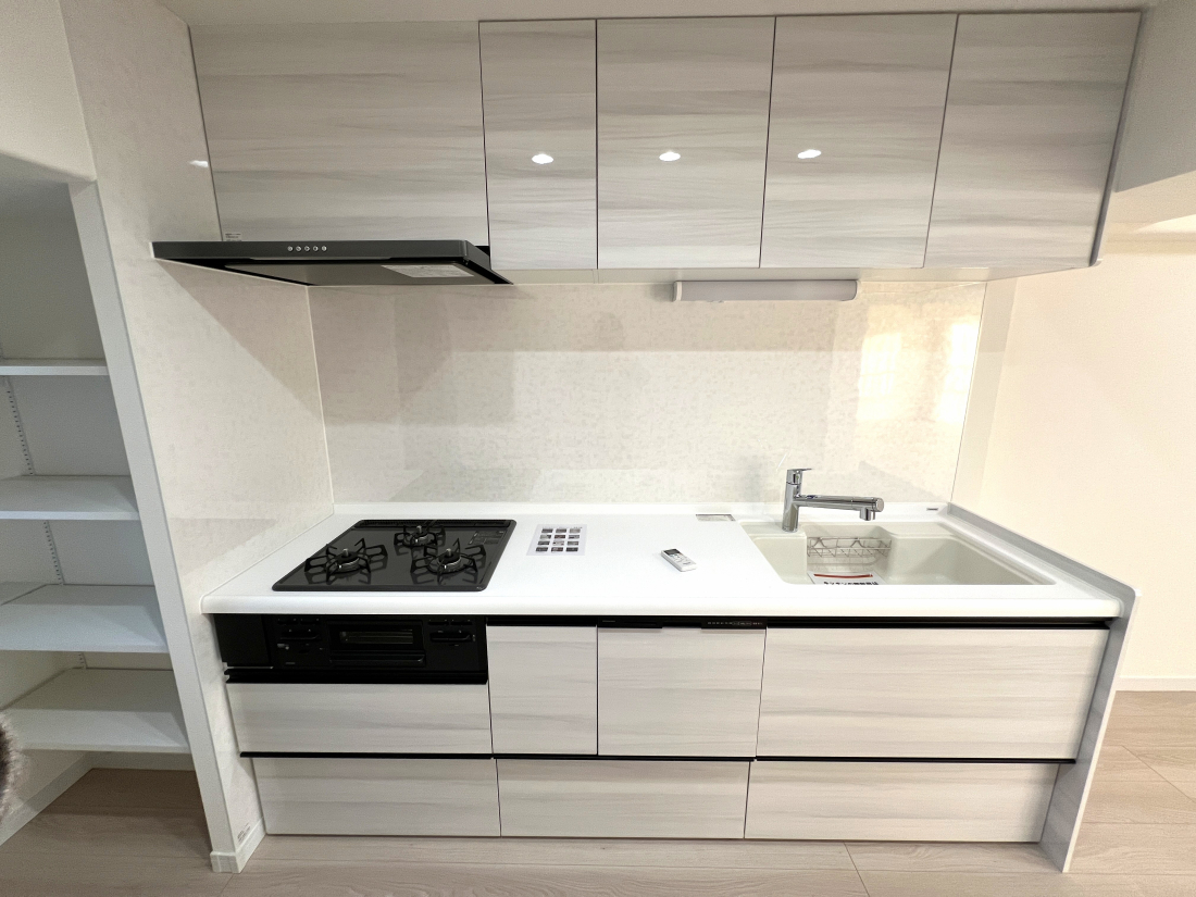 �����s�����q�s�Ǖ��������q�s���R��ꏬ�w�Z�����q�s���c���w�Z�̒��Ã}���V�����̃L�b�`��