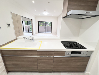 �����s�����q�s���Ԓ��̒��Ã}���V�����̃L�b�`��