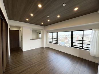 �����s�����q�s���R���̒��Ã}���V�����̃��r���O