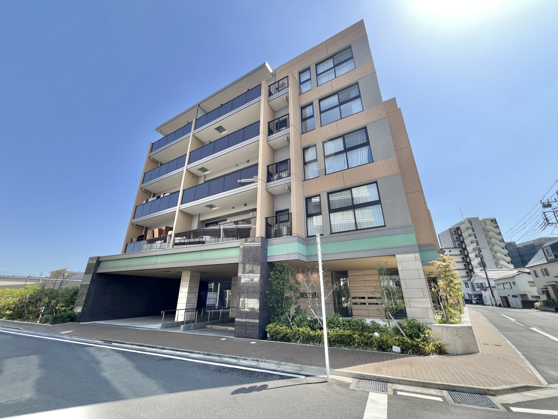 �����s�����q�s��a�c��5���ڔ����q�s��\���w�Z�����q�s�Ђ�ǂ�R���w�Z�̒��Ã}���V�����̌��n�O�ώʐ^