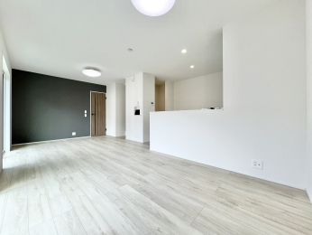 �����s�����q�s������̐V�z��ˌ��Ẵ��r���O