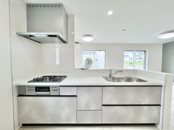 �����s�����q�s������̐V�z��ˌ��ẴL�b�`��