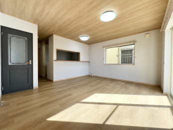 �����s�����q�s���쒬�̒��È�ˌ��Ẵ��r���O