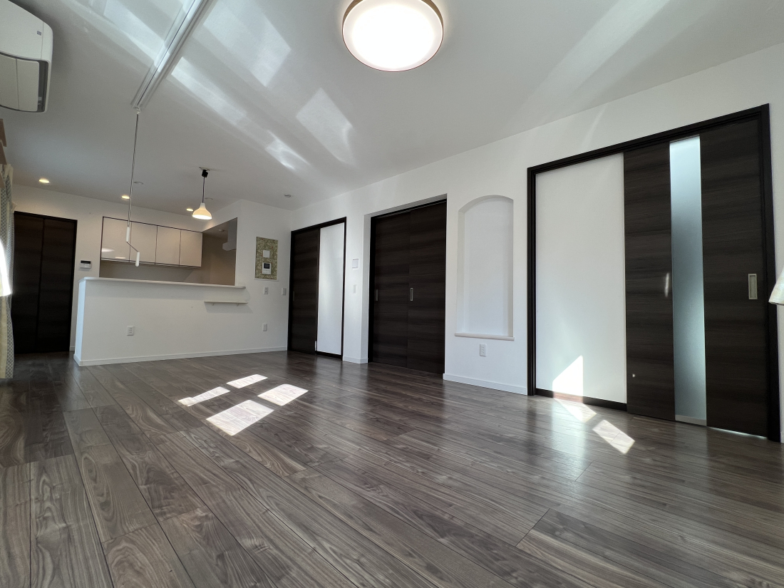 �����s�����q�s�q����1���ڂ̒��È�ˌ��Ẵ��r���O