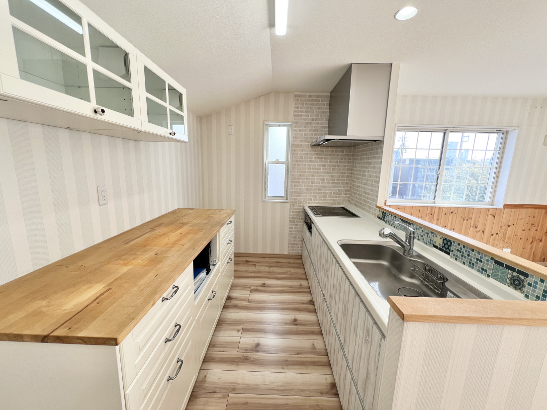 �����s�����q�s����㒬4���ڂ̒��È�ˌ��ẴL�b�`��