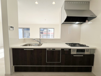 �����s����s�����R5���ڂ̐V�z��ˌ��ẴL�b�`��