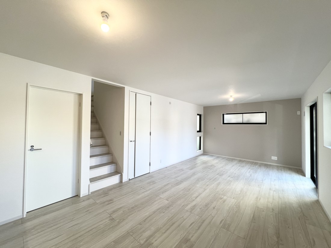 �����s�����q�s���c���̐V�z��ˌ��Ẵ��r���O