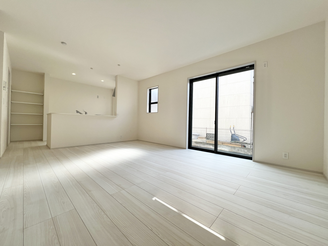 �����s�����q�s�򒬂̐V�z��ˌ��Ẵ��r���O