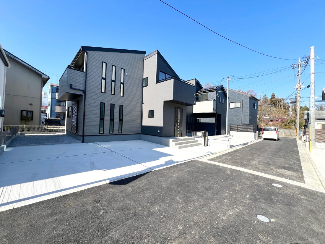 �����s�����q�s������̐V�z��ˌ��Ă̑O�ʓ��H�܂ތ��n�ʐ^