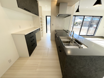 �����s�����q�s���{���̐V�z��ˌ��ẴL�b�`��