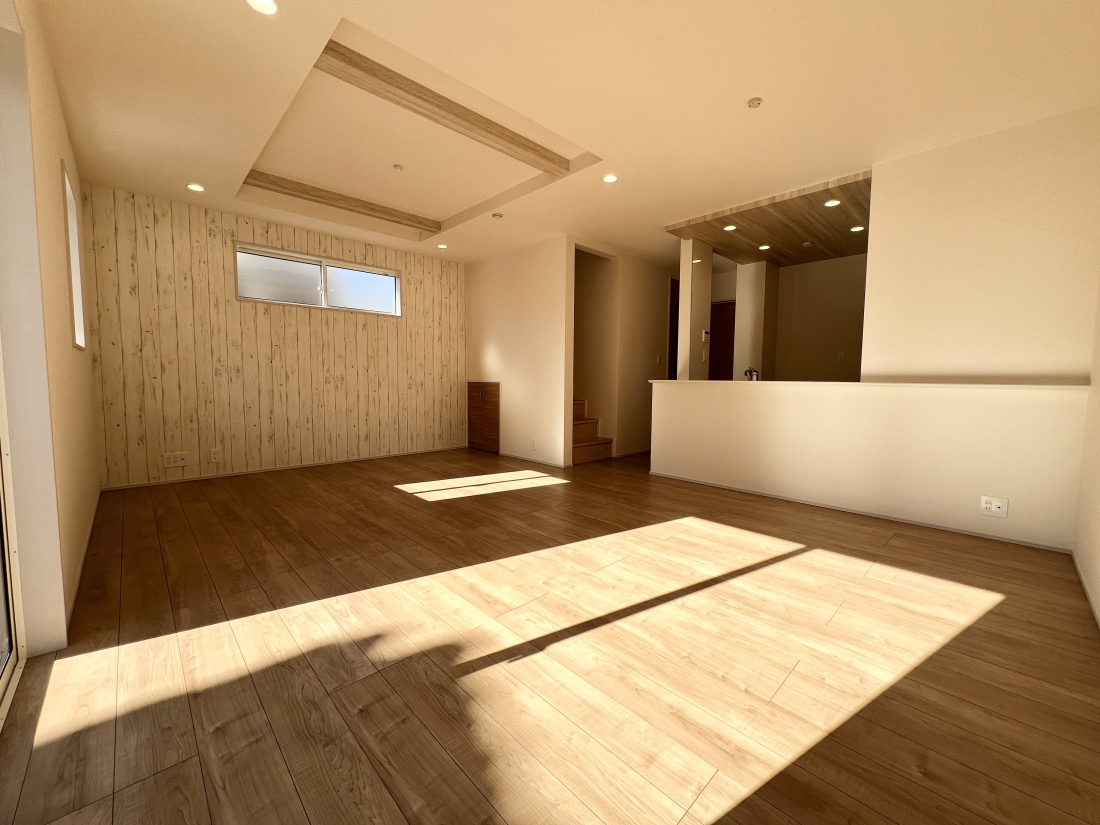 �����s�����q�s�U�c��2���ڂ̐V�z��ˌ��Ẵ��r���O