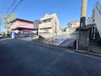 �����s�����q�s�����R��3���ڂ̓y�n�̑O�ʓ��H�܂ތ��n�ʐ^