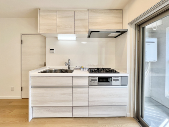 �����s�����q�s���_��1���ڔ����q�s��l���w�Z�����q�s��ܒ��w�Z�̒��Ã}���V�����̃L�b�`��