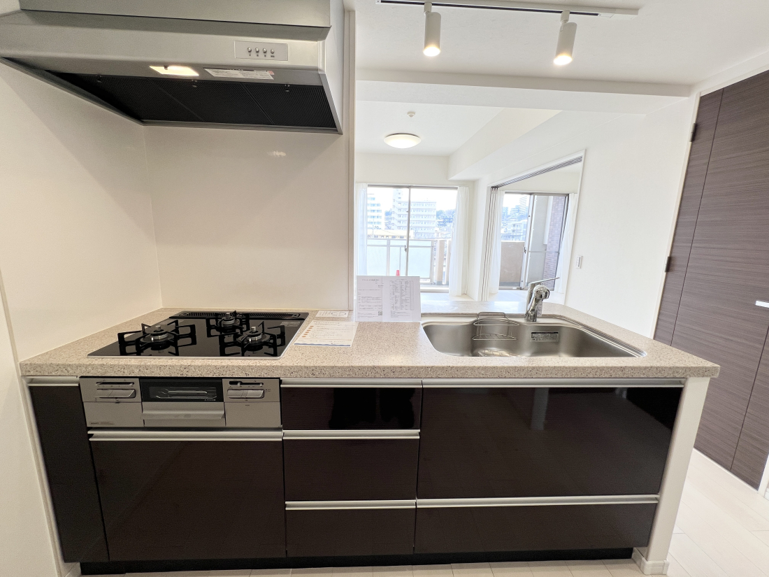 �����s�����q�s�x�V��2���ڔ����q�s�R�ؓ����w�Z�����q�s�R�ؒ��w�Z�̒��Ã}���V�����̃L�b�`��