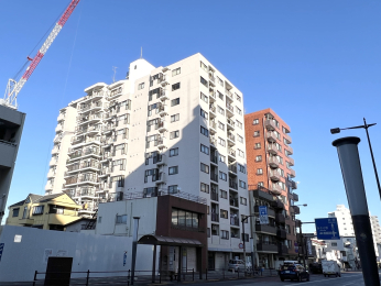 �����s�����q�s�Ǖ��������q�s��񏬊w�Z�����q�s��l���w�Z�̒��Ã}���V�����̌��n�O�ώʐ^