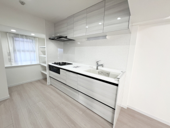 �����s�����q�s�Ǖ��������q�s��񏬊w�Z�����q�s��l���w�Z�̒��Ã}���V�����̃L�b�`��