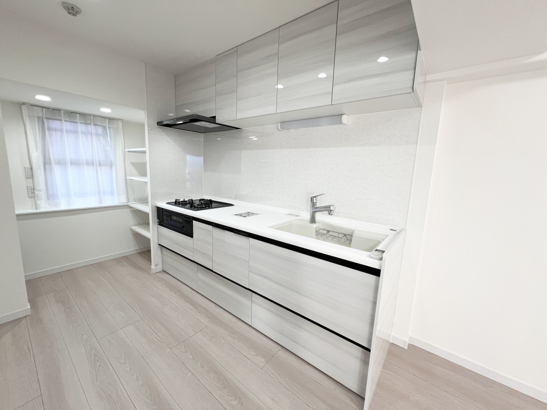 �����s�����q�s�Ǖ��������q�s��񏬊w�Z�����q�s��l���w�Z�̒��Ã}���V�����̃L�b�`��