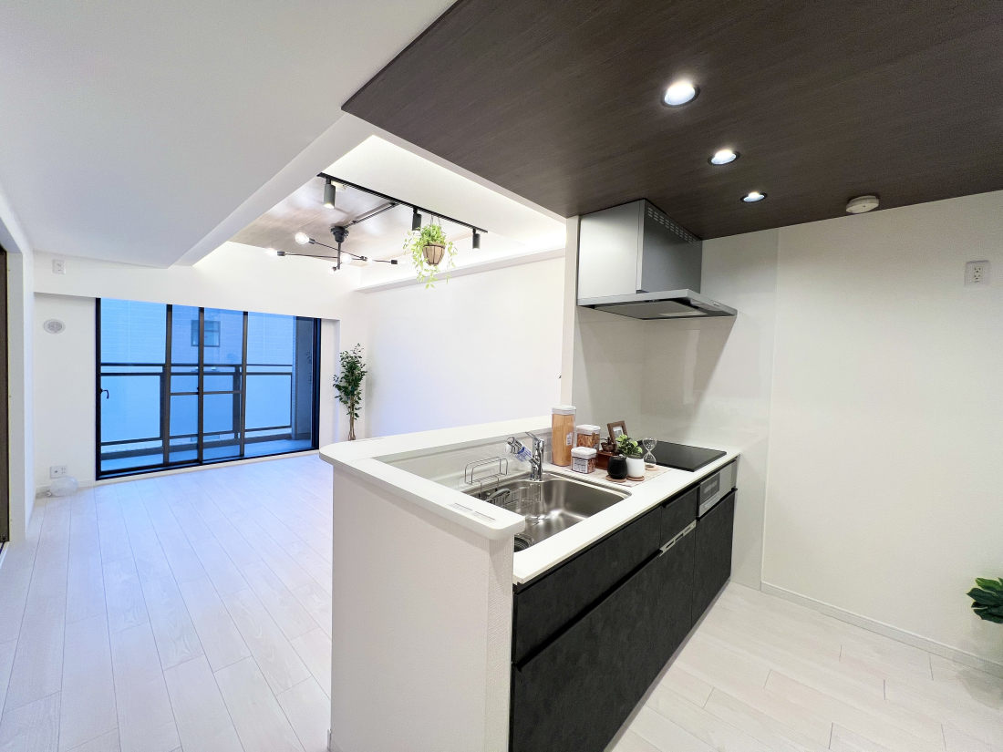 �����s�����q�s���������q�s�R���ꏬ�w�Z�����q�s�ŉz���w�Z�̒��Ã}���V�����̃L�b�`��