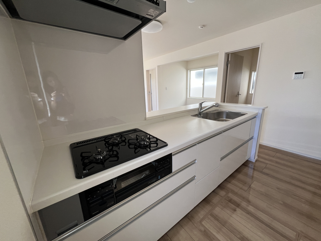 �����s�����q�s�����523-4�̒��È�ˌ��ẴL�b�`��