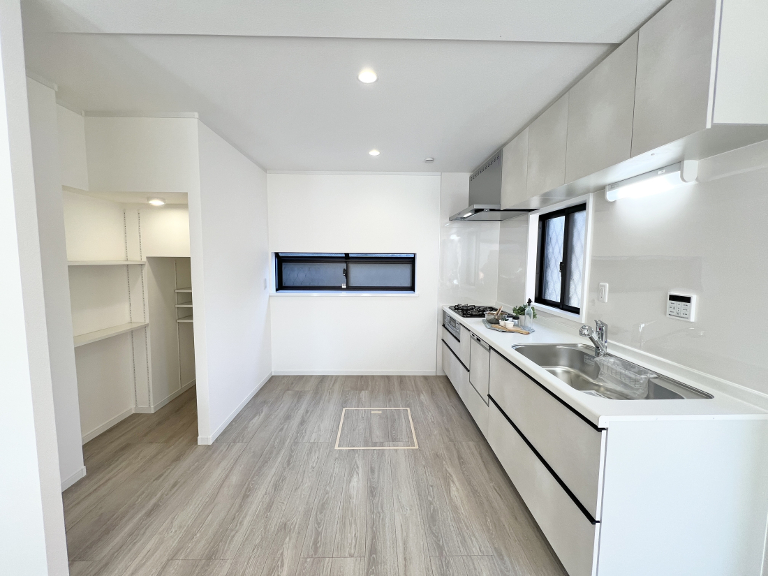 �����s�����q�s��z��3���ڂ̒��È�ˌ��ẴL�b�`��