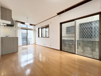 �����s�����q�s����㒬5���ڂ̒��È�ˌ��Ẵ��r���O