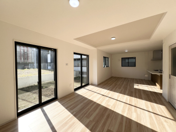 �����s�����q�s���q2���ڂ̐V�z��ˌ��Ẵ��r���O