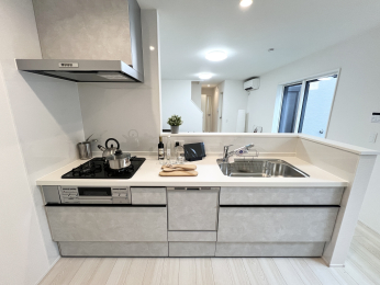 �����s�����q�s�󕪕����̐V�z��ˌ��ẴL�b�`��